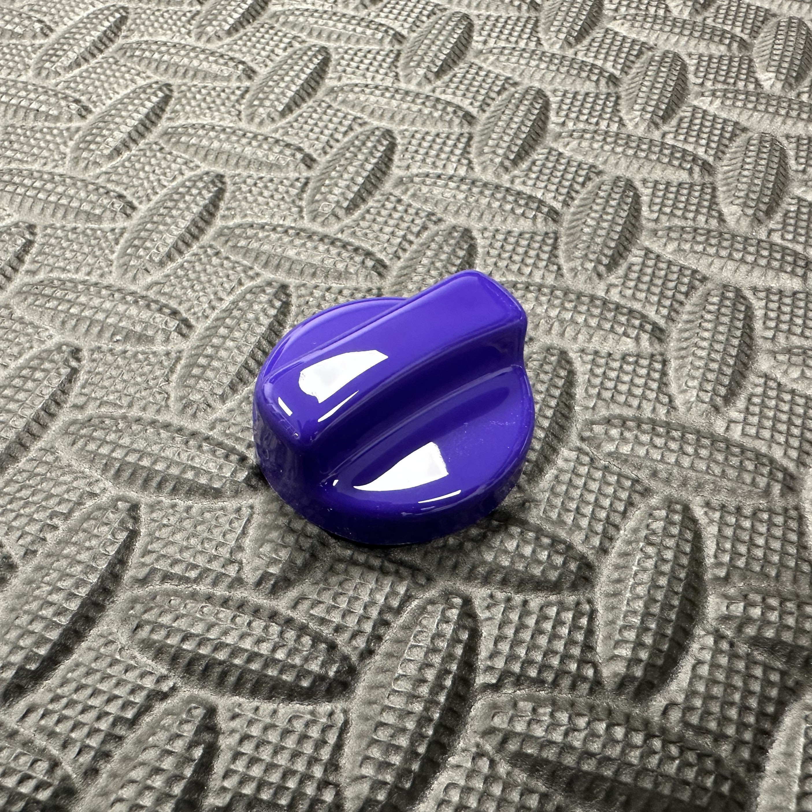 Proform Small Petrol Engine Oil Cap Cover - Mk7.5 Fiesta (Plastic Finishes)