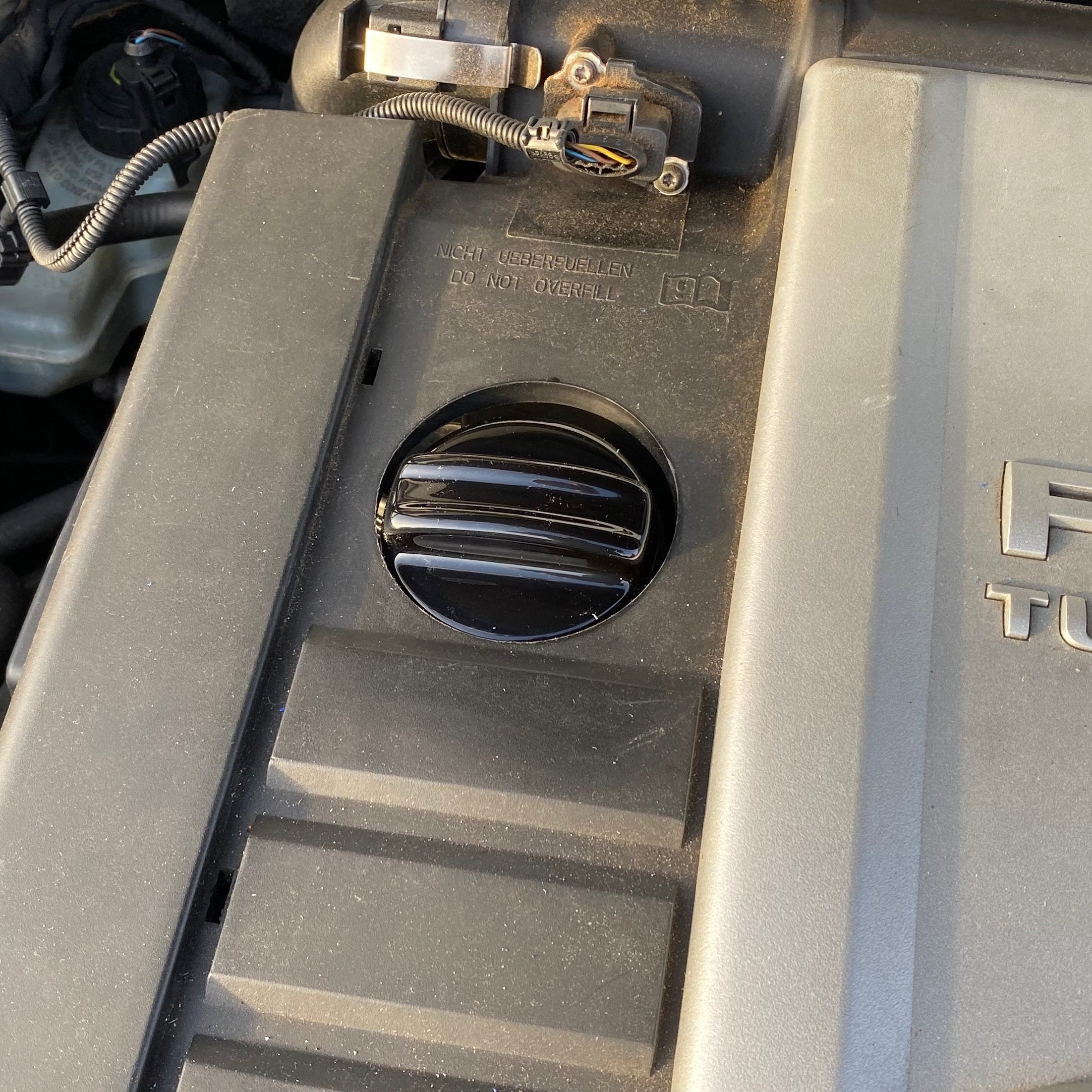 Proform Oil Cap Cover - Mk2 Audi S3 (Plastic Finishes)