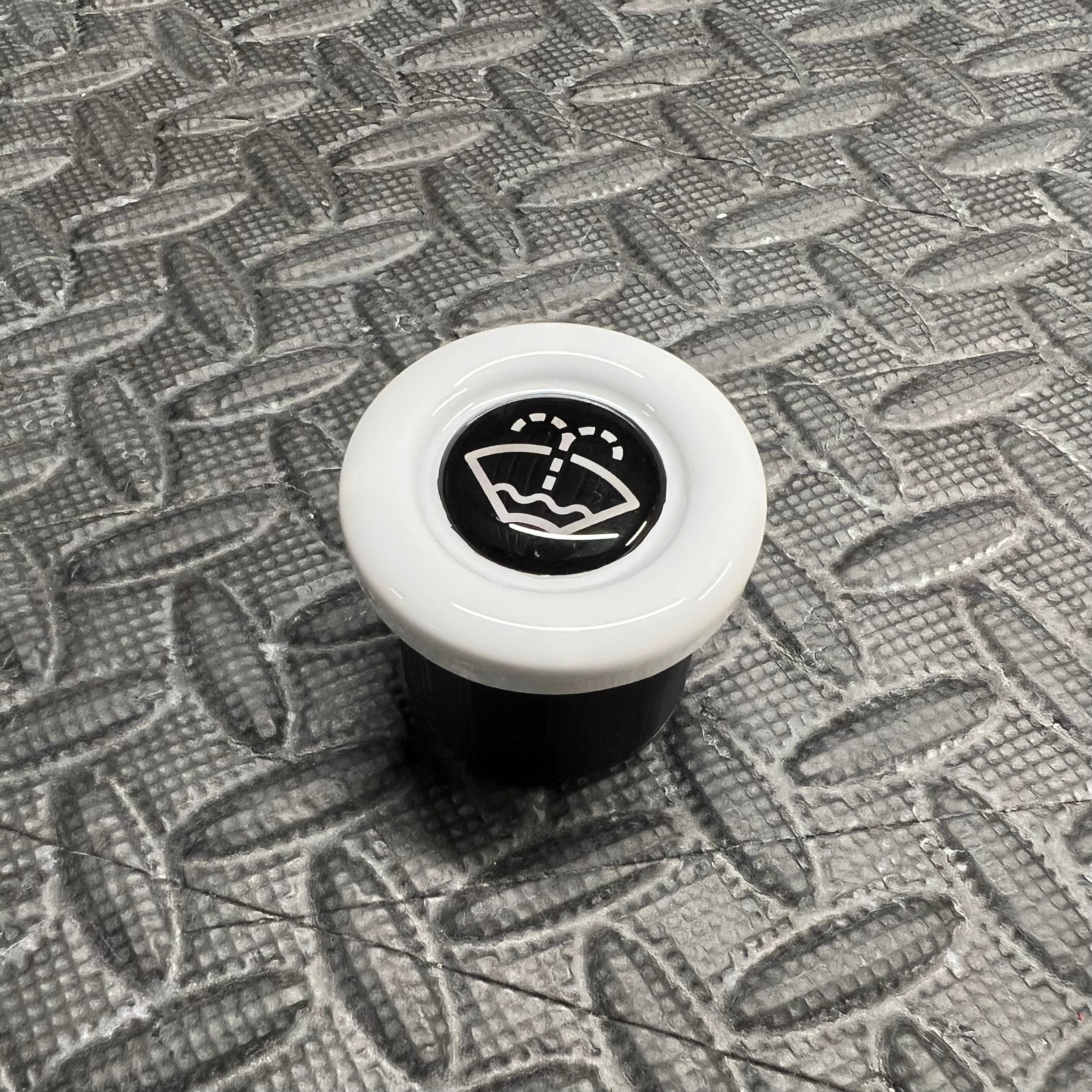 Washer Bottle Bung, Fits Multiple Ford Models - Gloss White Plastic With White Screenwash Logo Detailing
