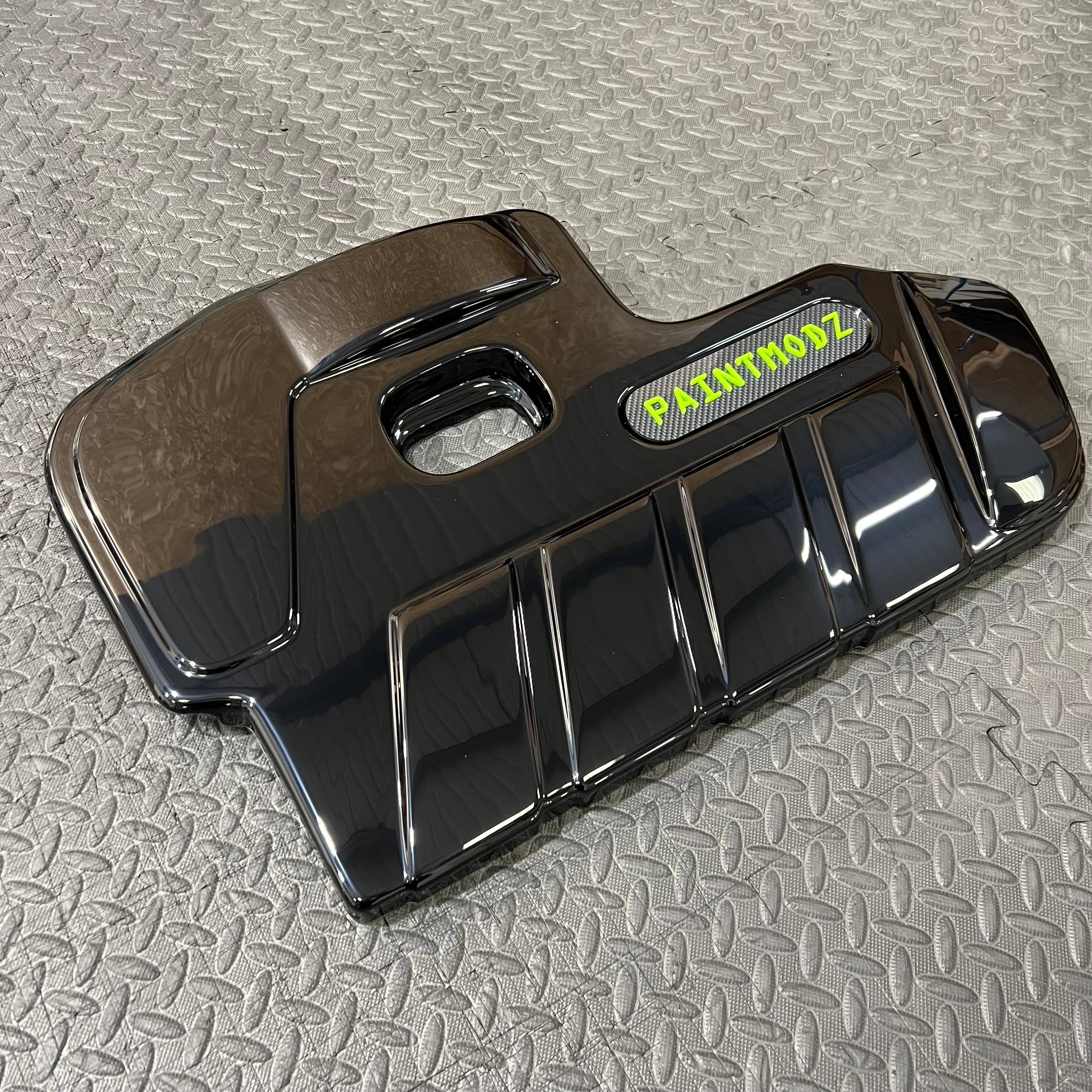 Proform Engine Cover - MK4/4.5 Focus ST Petrol - Gloss Black Plastic - Light Green/Deluxe Carbon Fibre Effect Badge