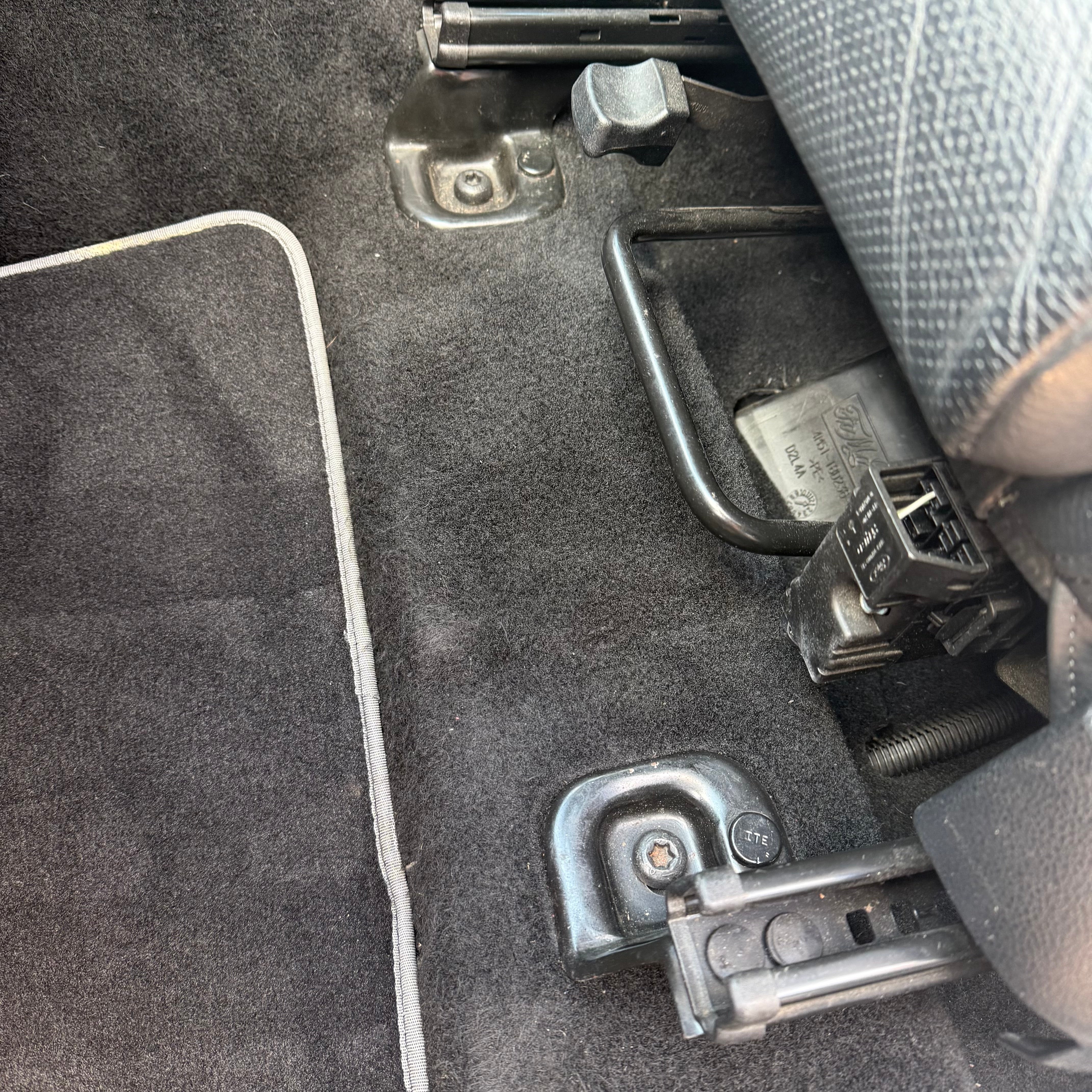 Proform Seat Rail End Covers (Fronts) - Mk2/2.5 Focus inc ST - Pre-Installation