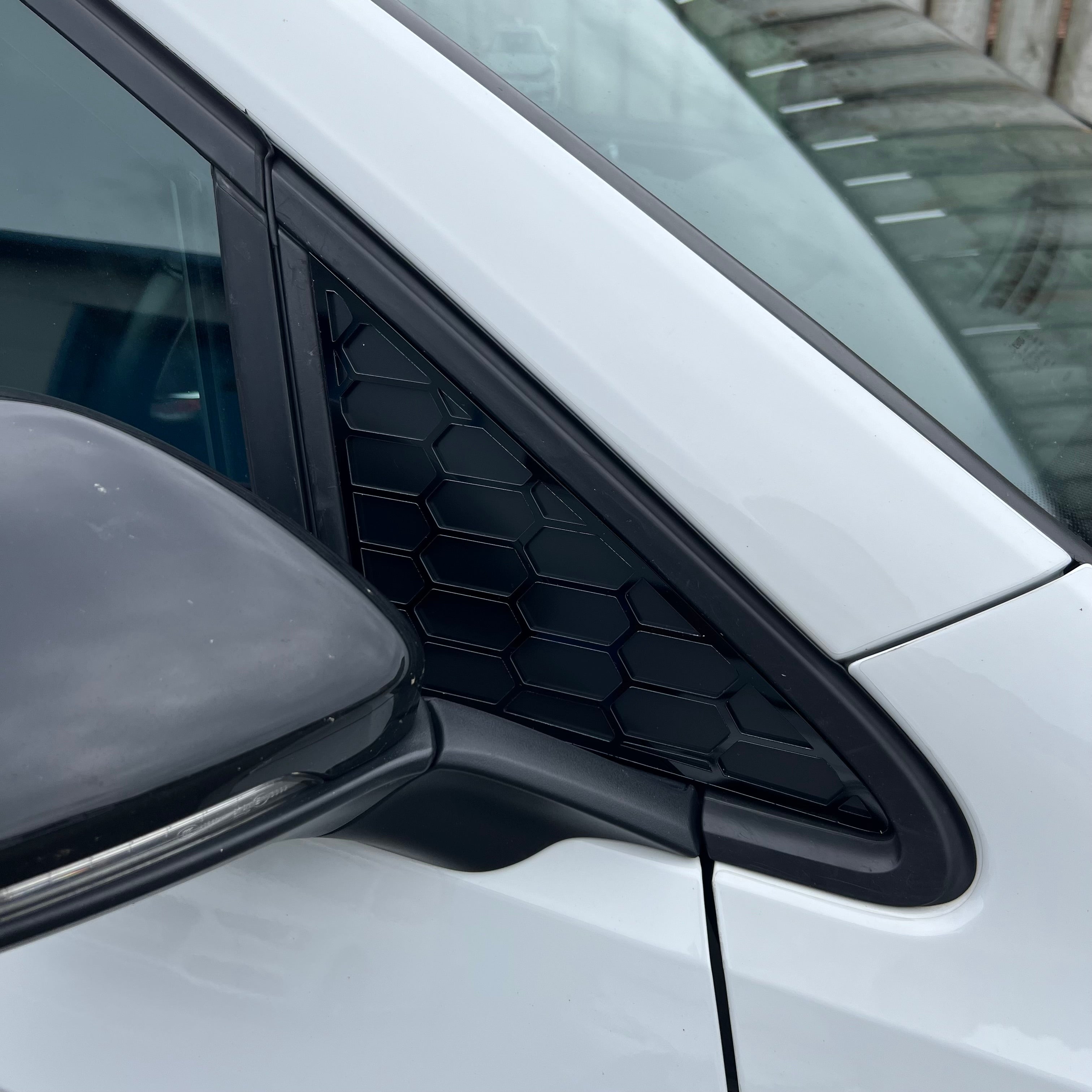 Mk7/7.5 VW Golf Acrylic Front Window Inserts - Satin Black Back Plate With Gloss Black Hexagon Detail