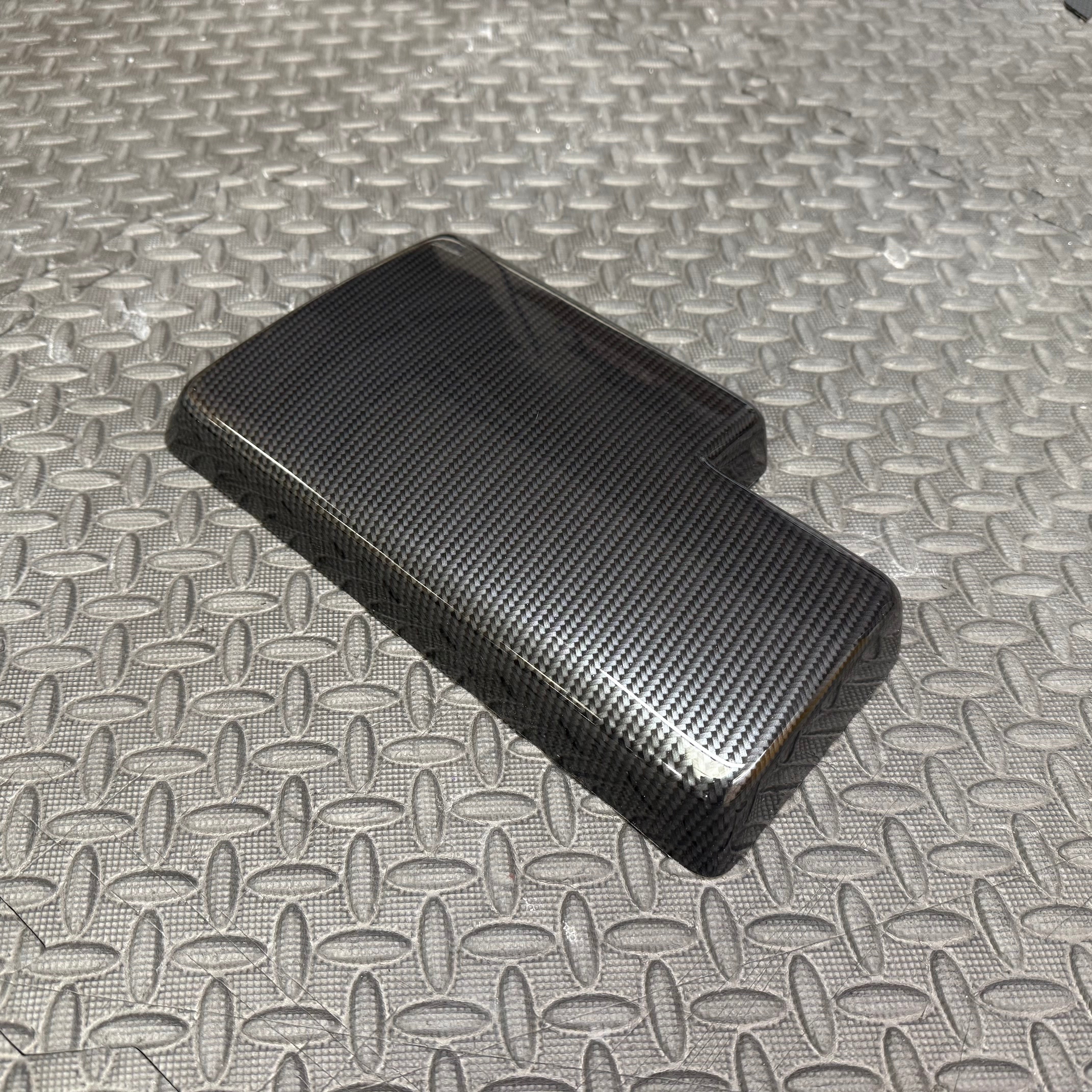 Proform Mustang (6th Generation) Fuse Box Cover - Deluxe Carbon Fibre Effect Plastic