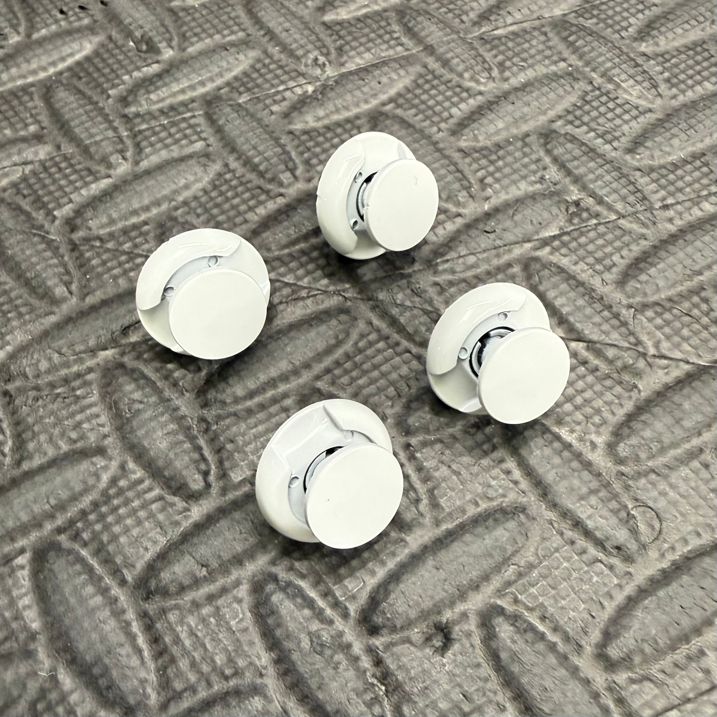 Ford Focus Plastic Push Clips For Mk3/3.5 Scuttle Panel - Painted Frozen White
