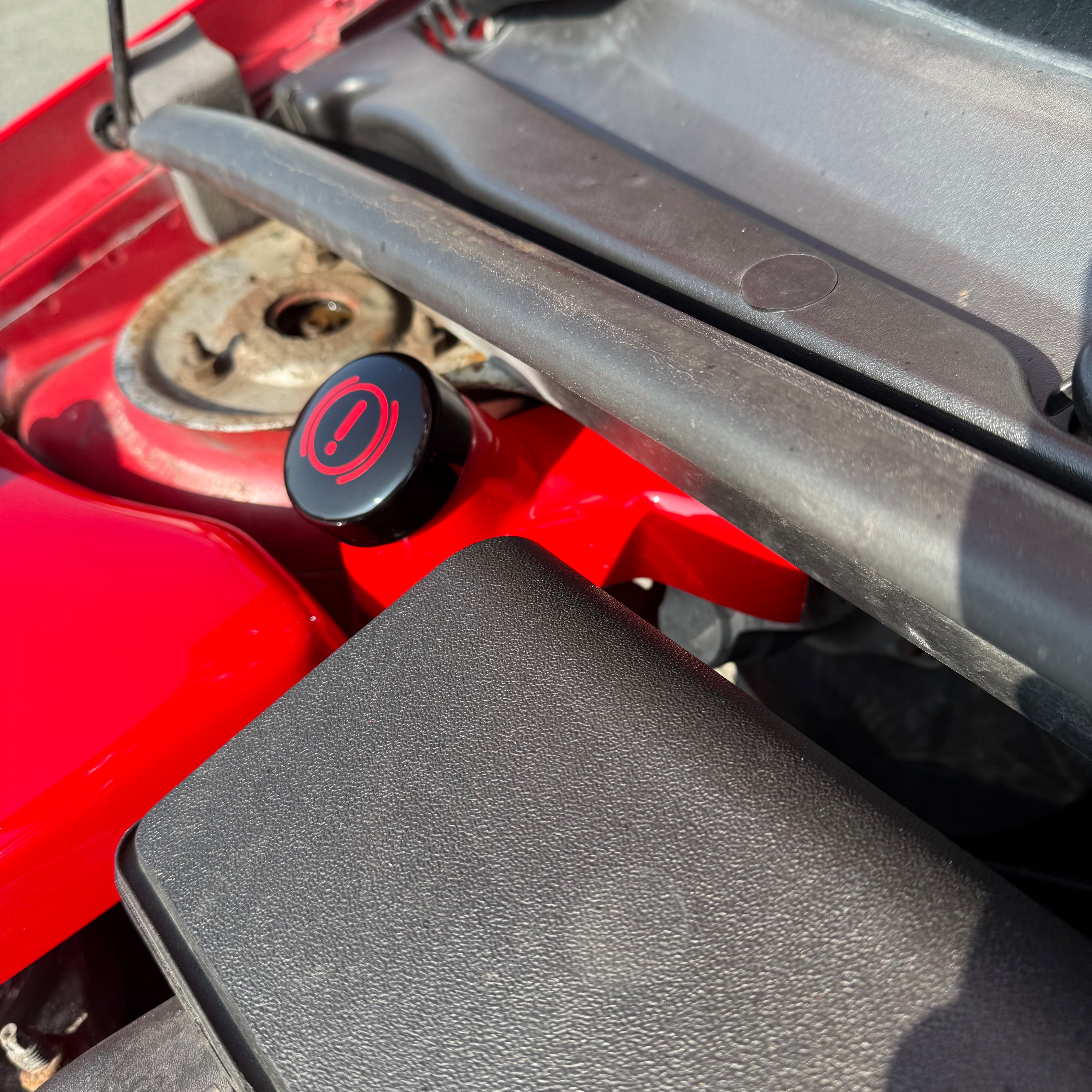 Proform Brake Reservoir Cover (Plastic Finishes) - Mk6 Ford Fiesta (inc ST150) - Gloss Red 
