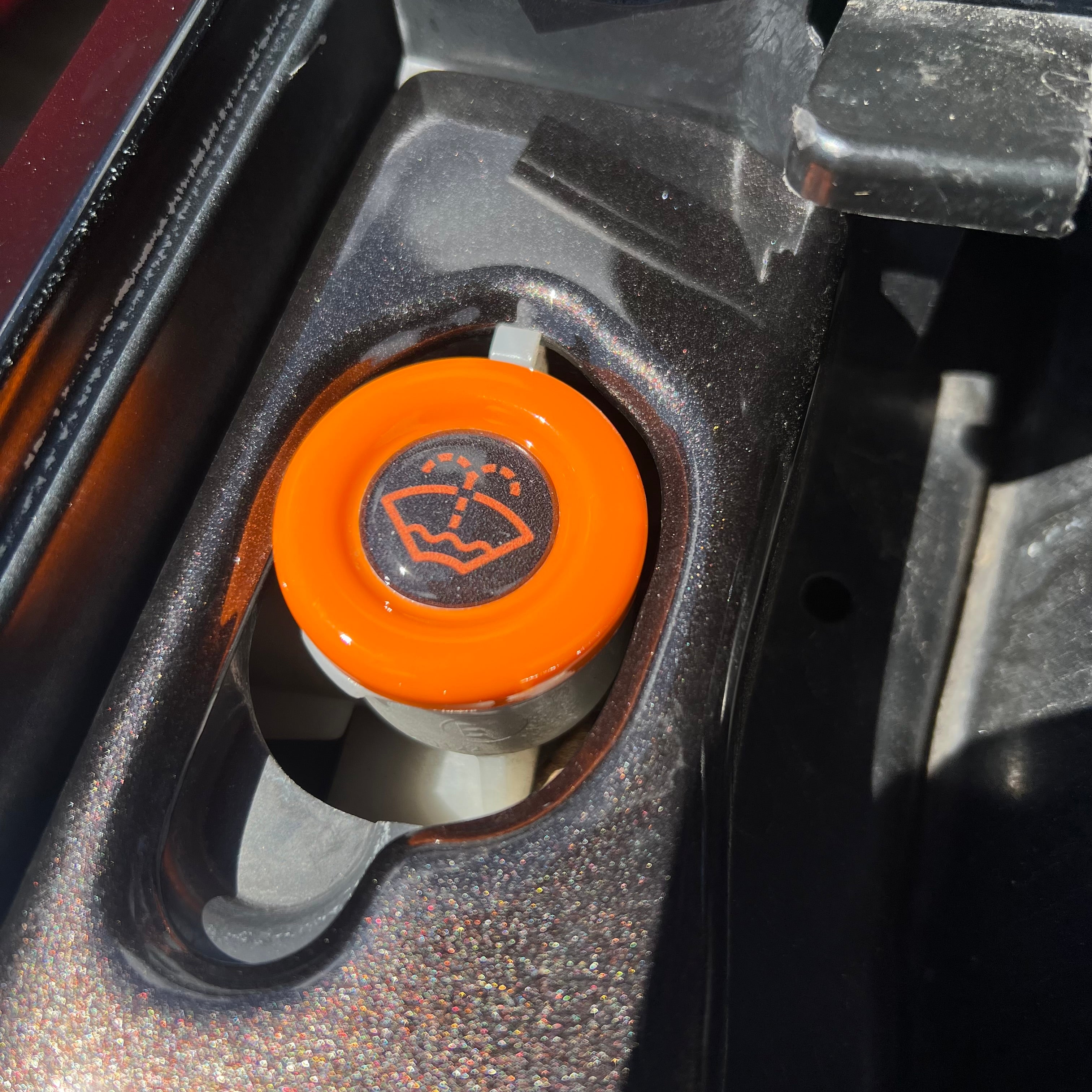 Proform Washer Bottle Bung Mk2/2.5 Focus - Orange Plastic With Orange Screenwash Logo Gell Badge