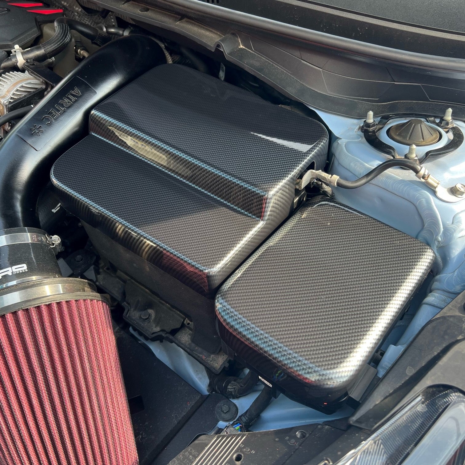 Proform Battery Cover (Plastic Finishes) - Fits Hyundai i20 inc N & N Line - Right Hand Drive - Deluxe Carbon Fibre Effect Plastic