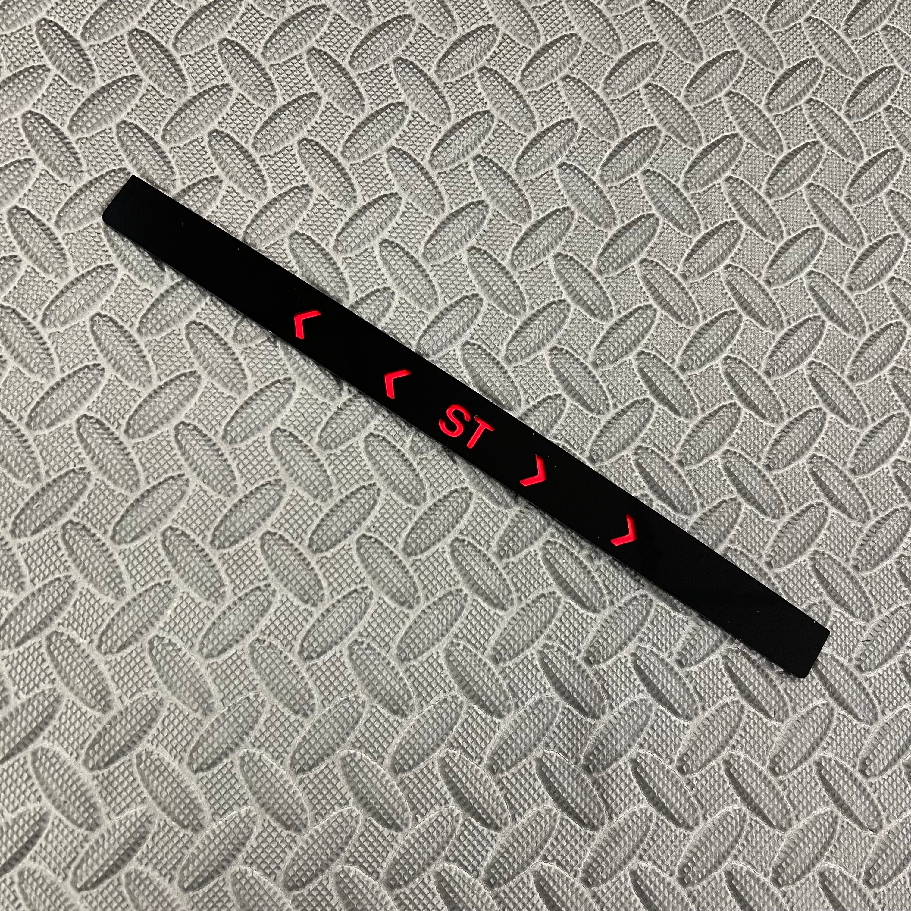 Proform Upper Middle Brake Light Cover Plate - Mk2/2.5 Focus - Gloss Black With Chevrons And ST Lettering Details