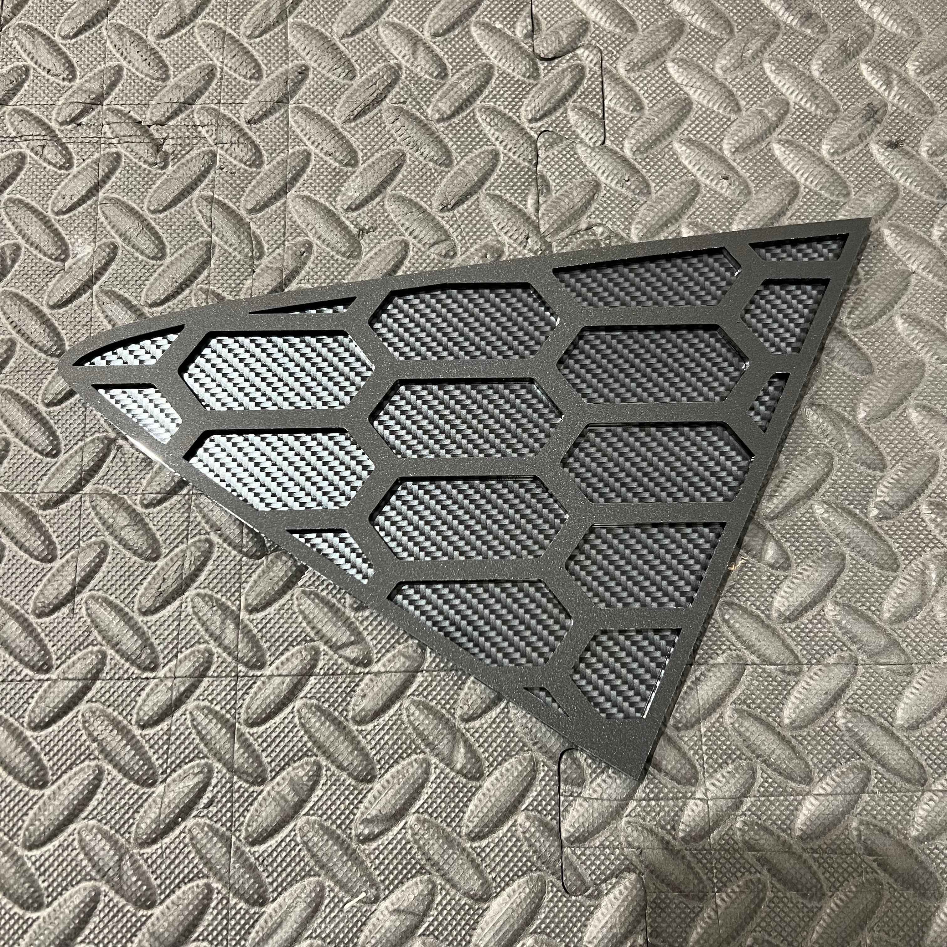 Mk8/8.5 Fiesta 5 Door Acrylic Rear Window Inserts (Pair) - Satin Black Hexagon Design With  Carbon Fibre Effect Back Plate