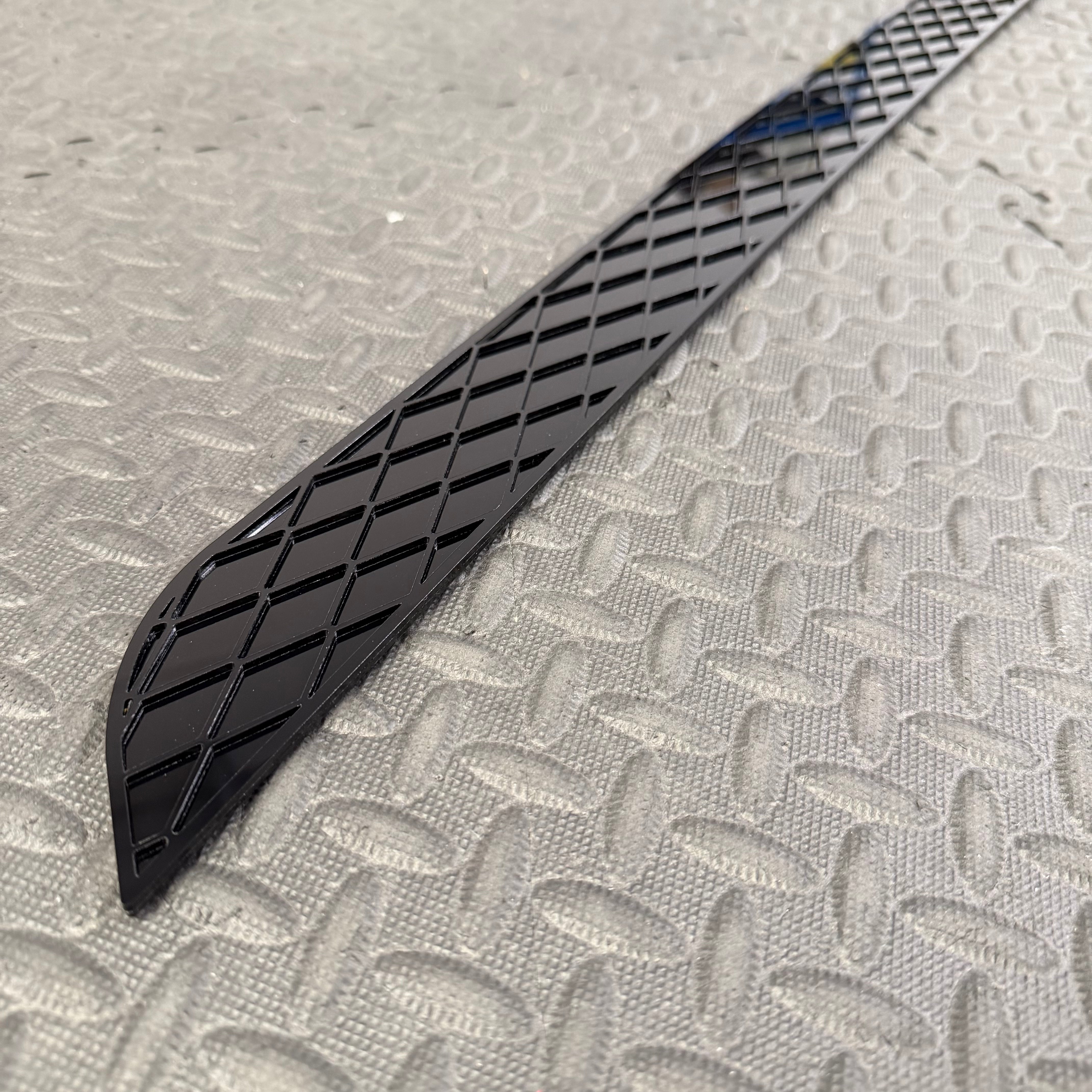 Mk6 Fiesta ST150 / Zetec S Rear Valance Insert - Gloss Black Plastic