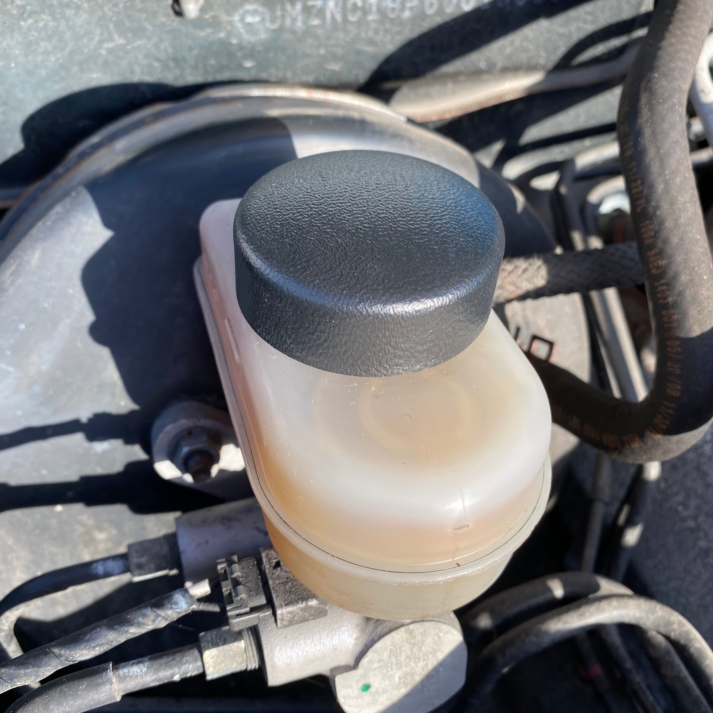 Proform Brake Reservoir Cap Cover - Mazda MX5/Miata Mk3/3.5/NC (Plastic Finishes)