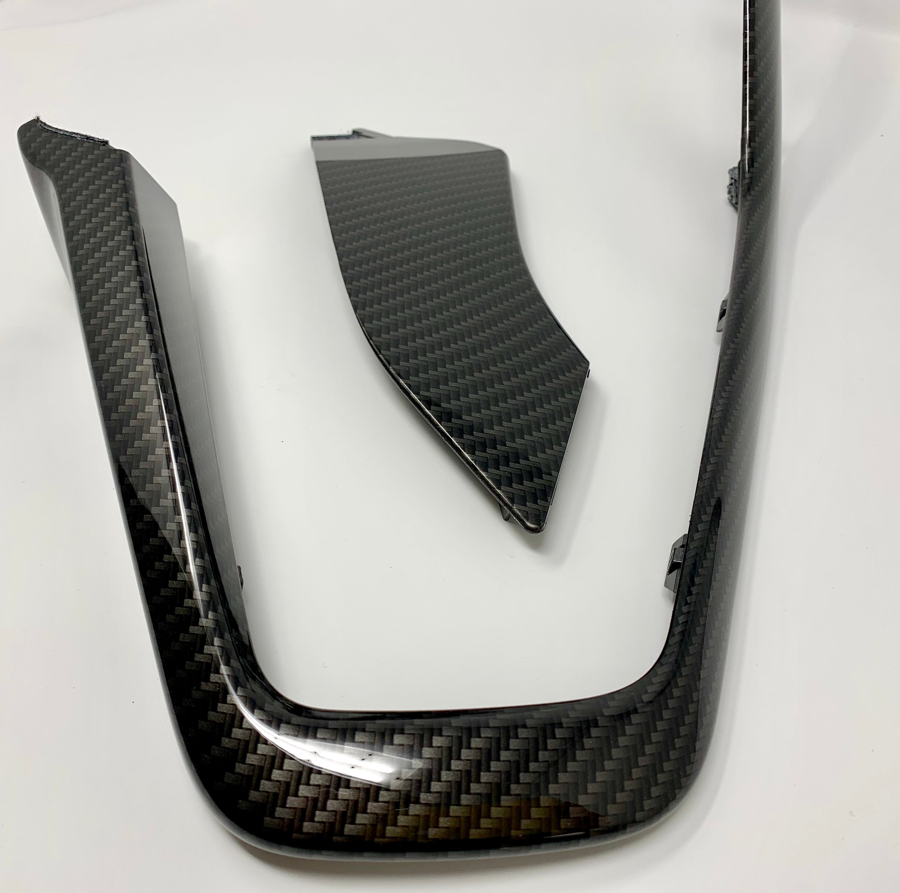 MK3.5 Focus Genuine Ford Centre Console Edge Trim and Side Retu