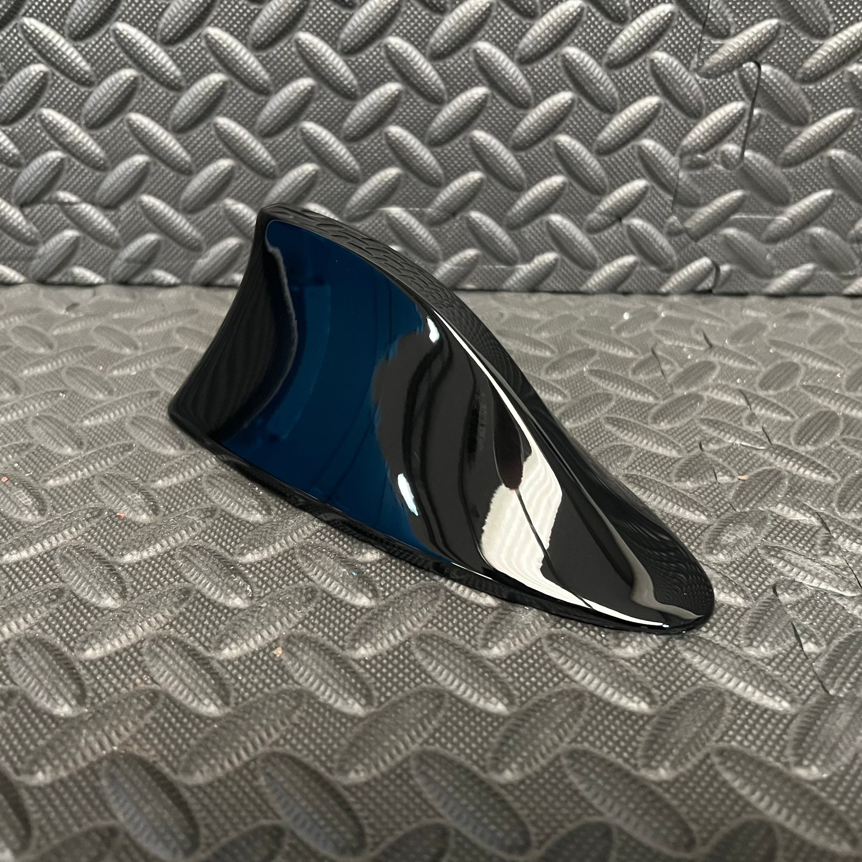 Ford replacement shark fin aerials